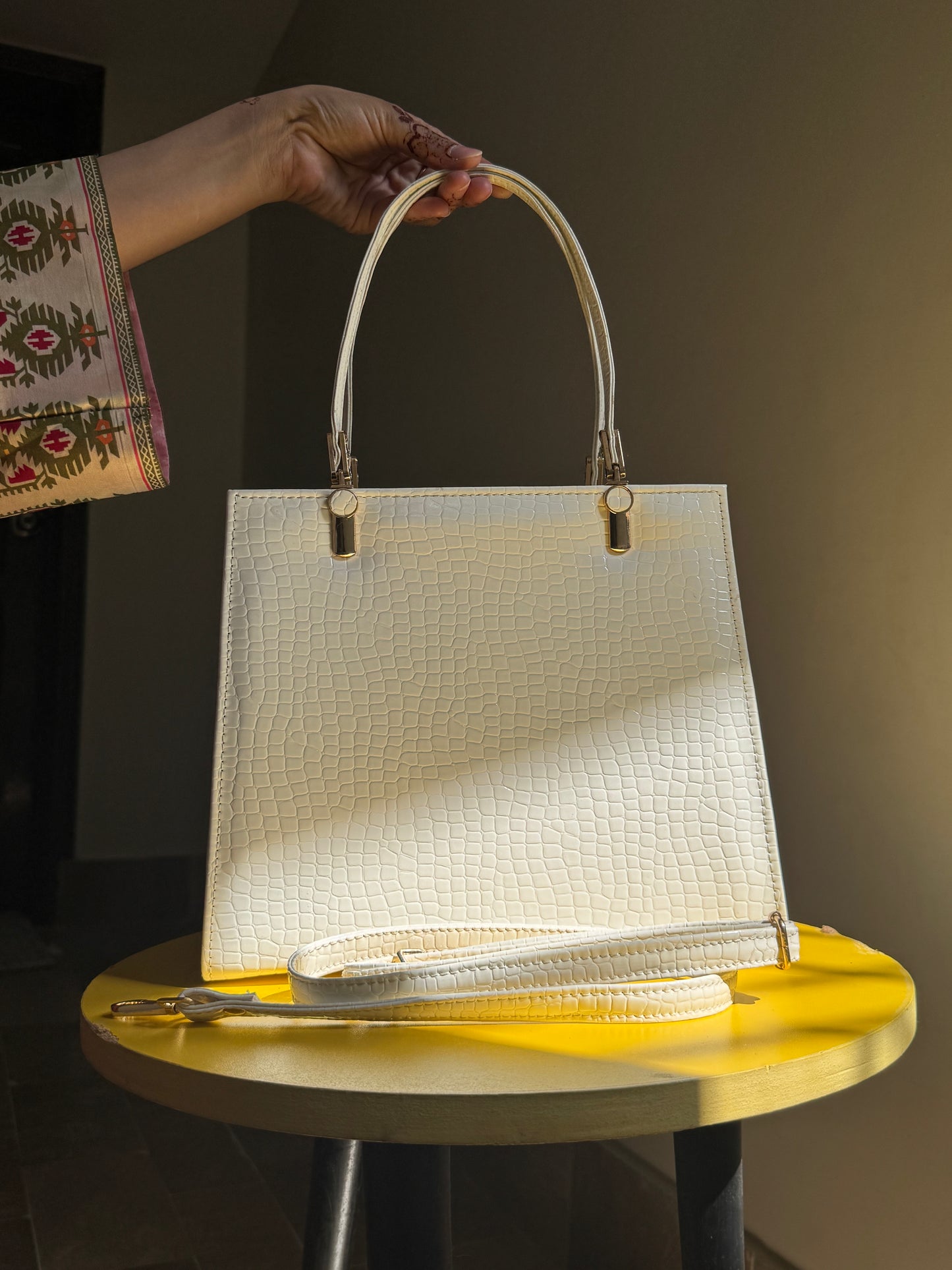 Bianca-Cross Body bag-Shine