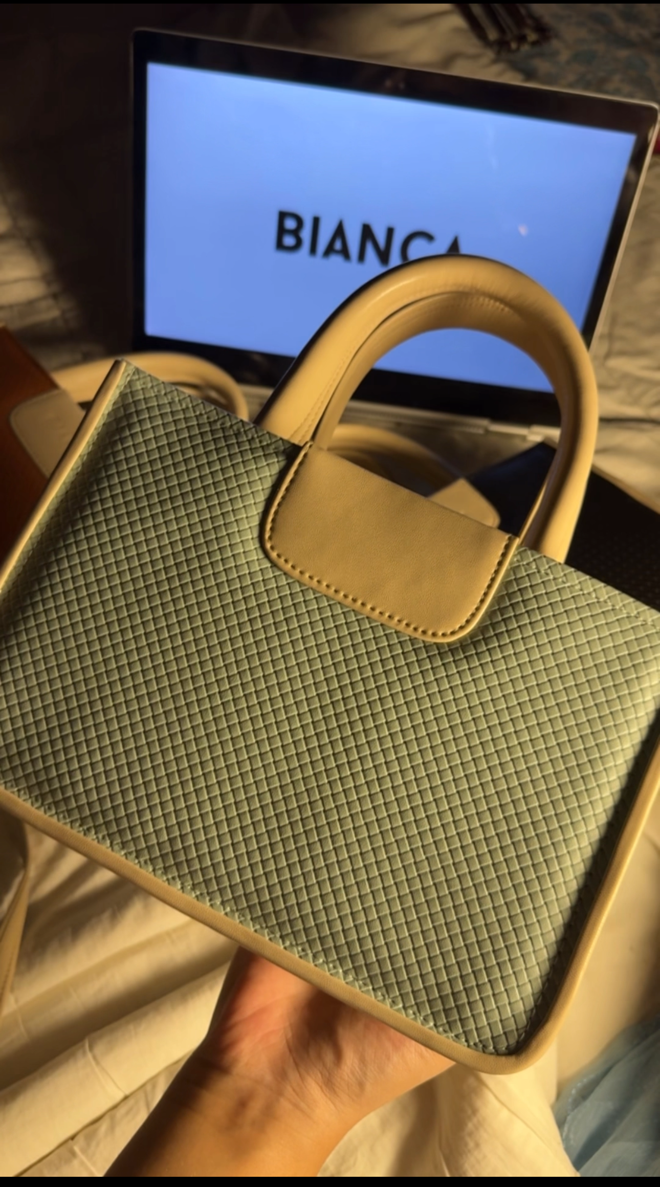 Bianca-Cross Body-MATE