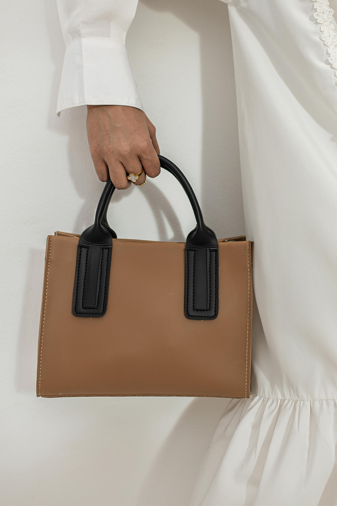 Bianca-Cross Body-VAGE
