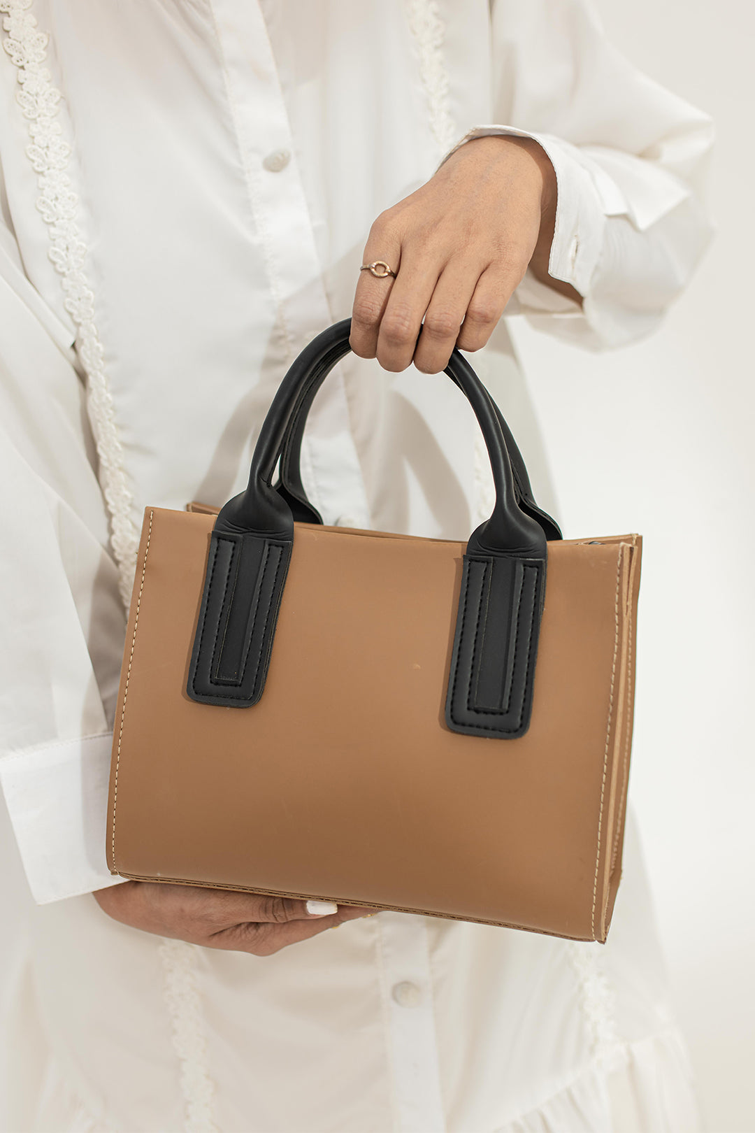 Bianca-Cross Body-VAGE