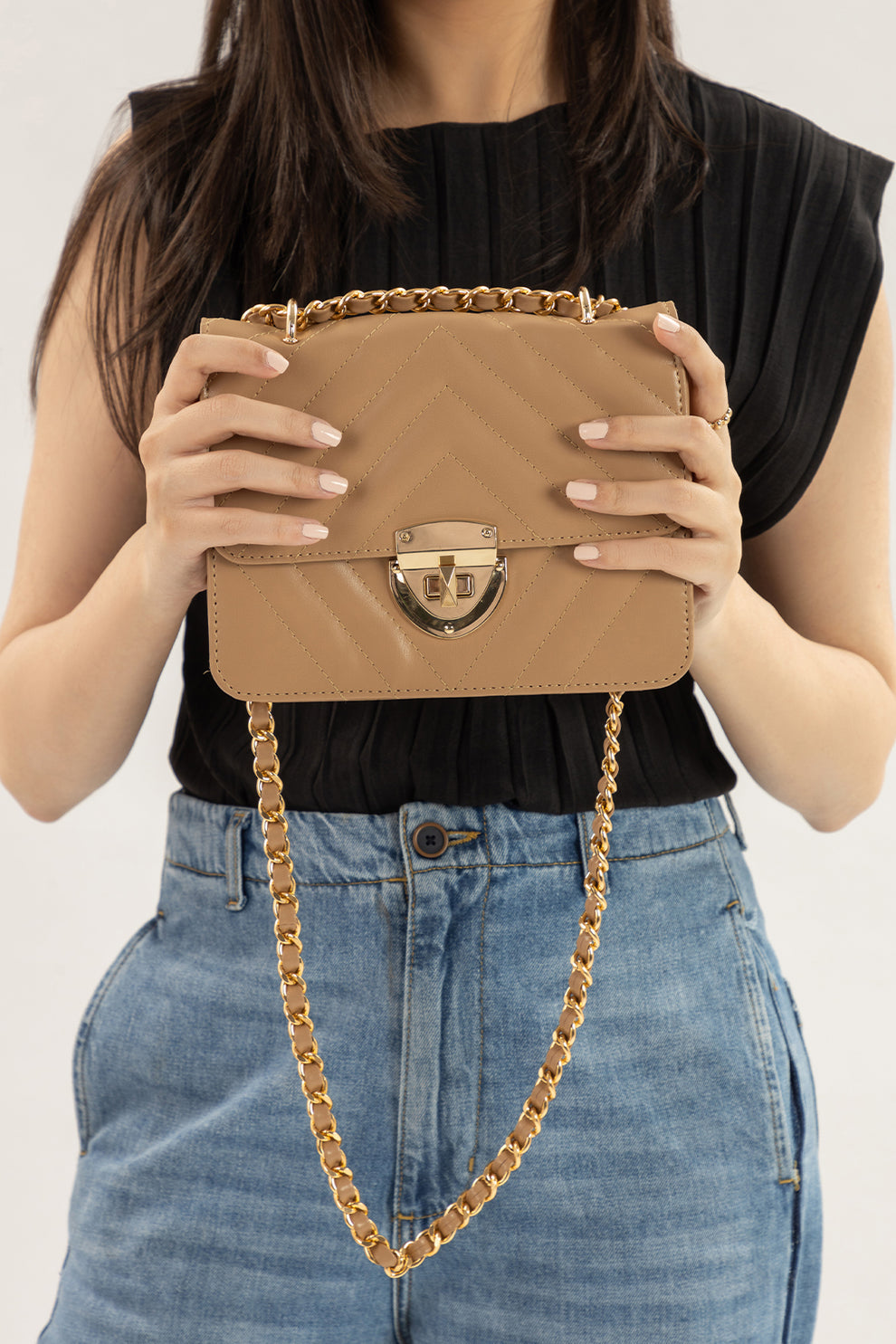 Bianca-Cross Body-V Quilt