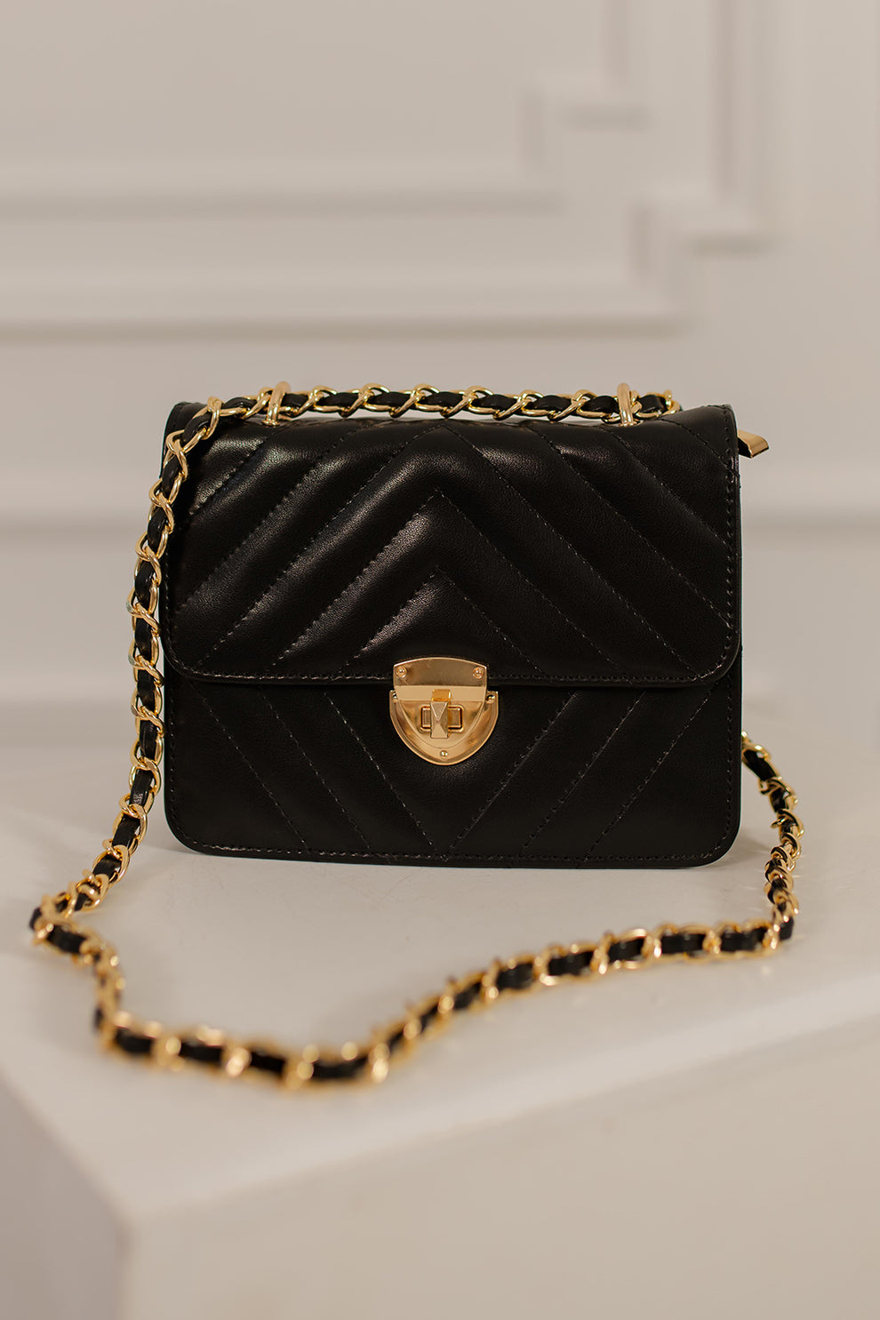 Bianca-Cross Body-V Quilt