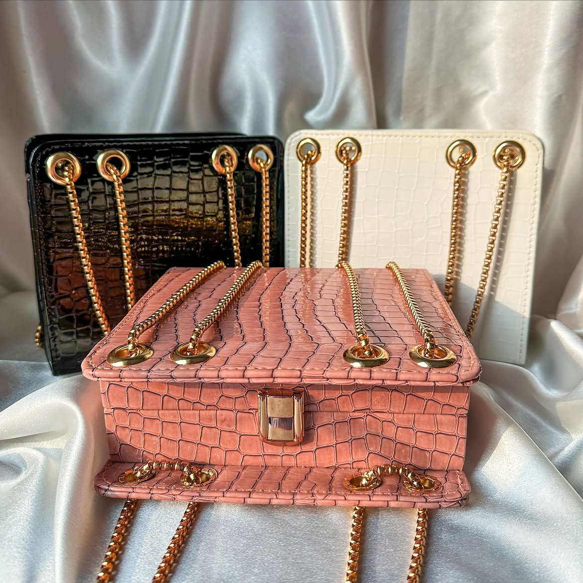 Bianca-Cross Body Double Chain Boxy