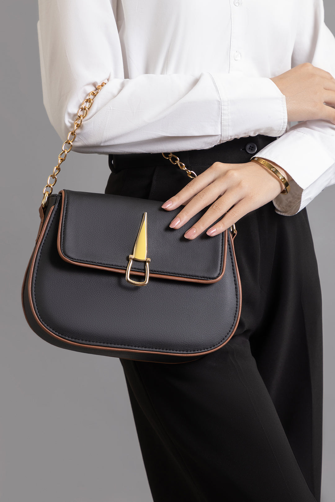Bianca-Cross Body-ROUNDFIT